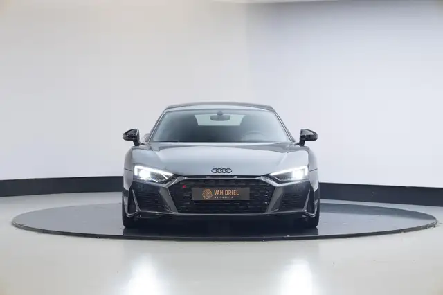 Audi R8 view 20