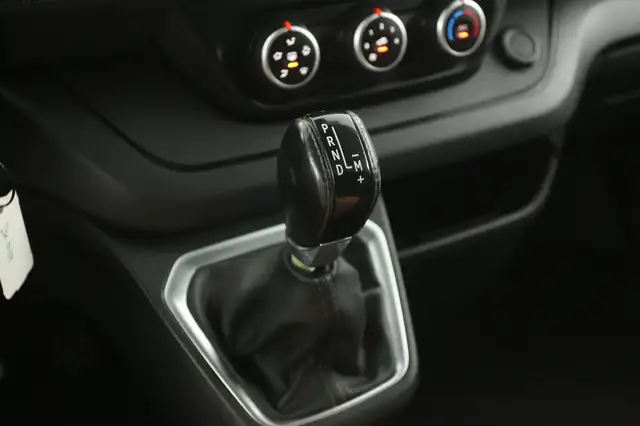 Renault Trafic view 15