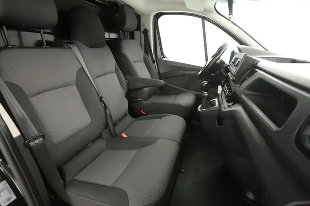 Renault Trafic view 11
