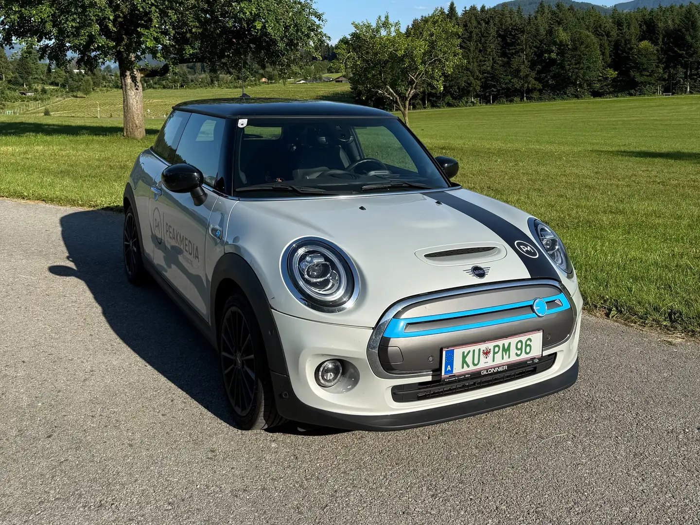 MINI Cooper SE MINI Cooper SE 32,6kWh Aut. Cooper SE Weiß - 1