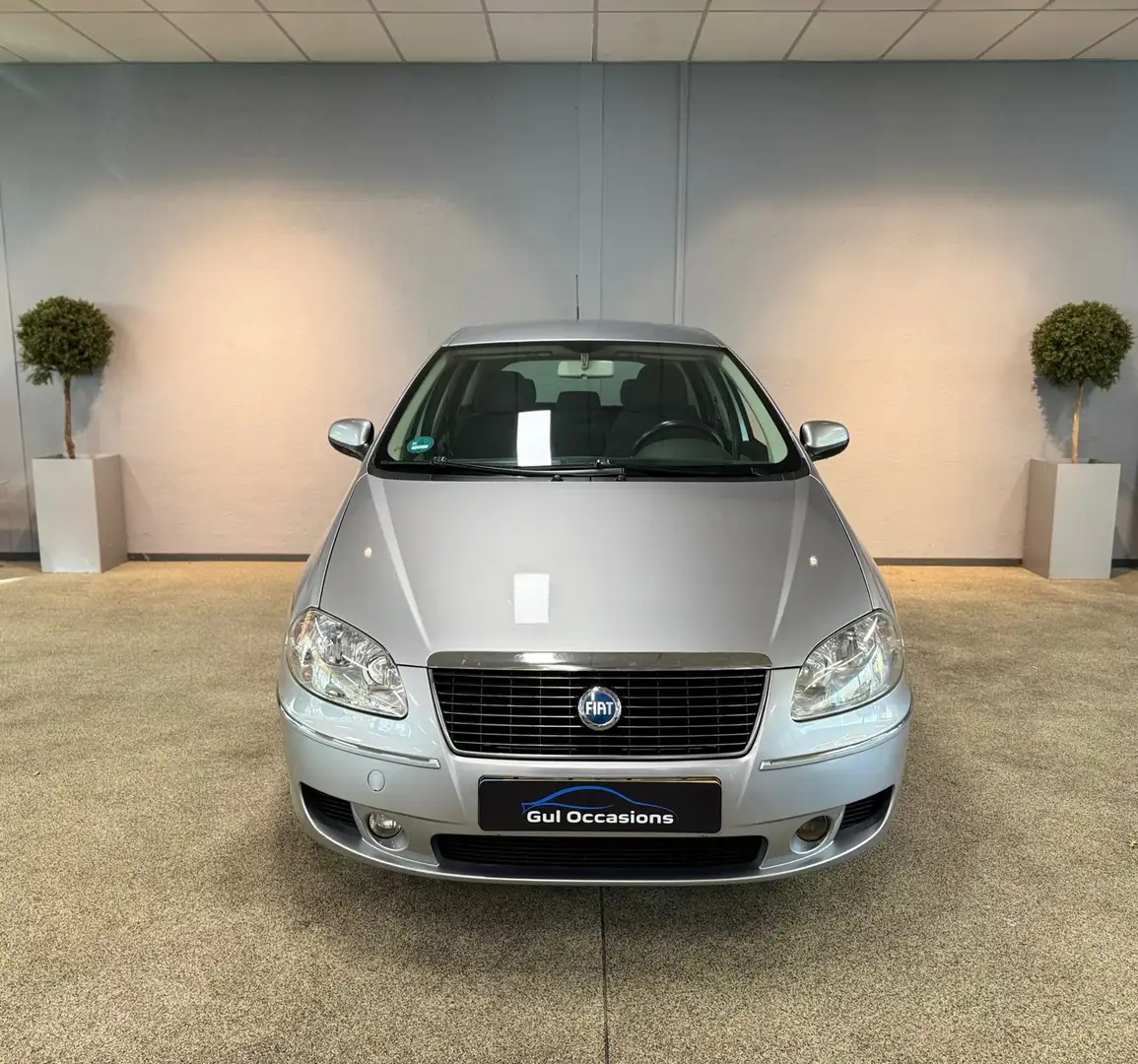 Fiat Croma 2.2-16V Corporate -Automaat - Cruise - Airco - NAP Grau - 2
