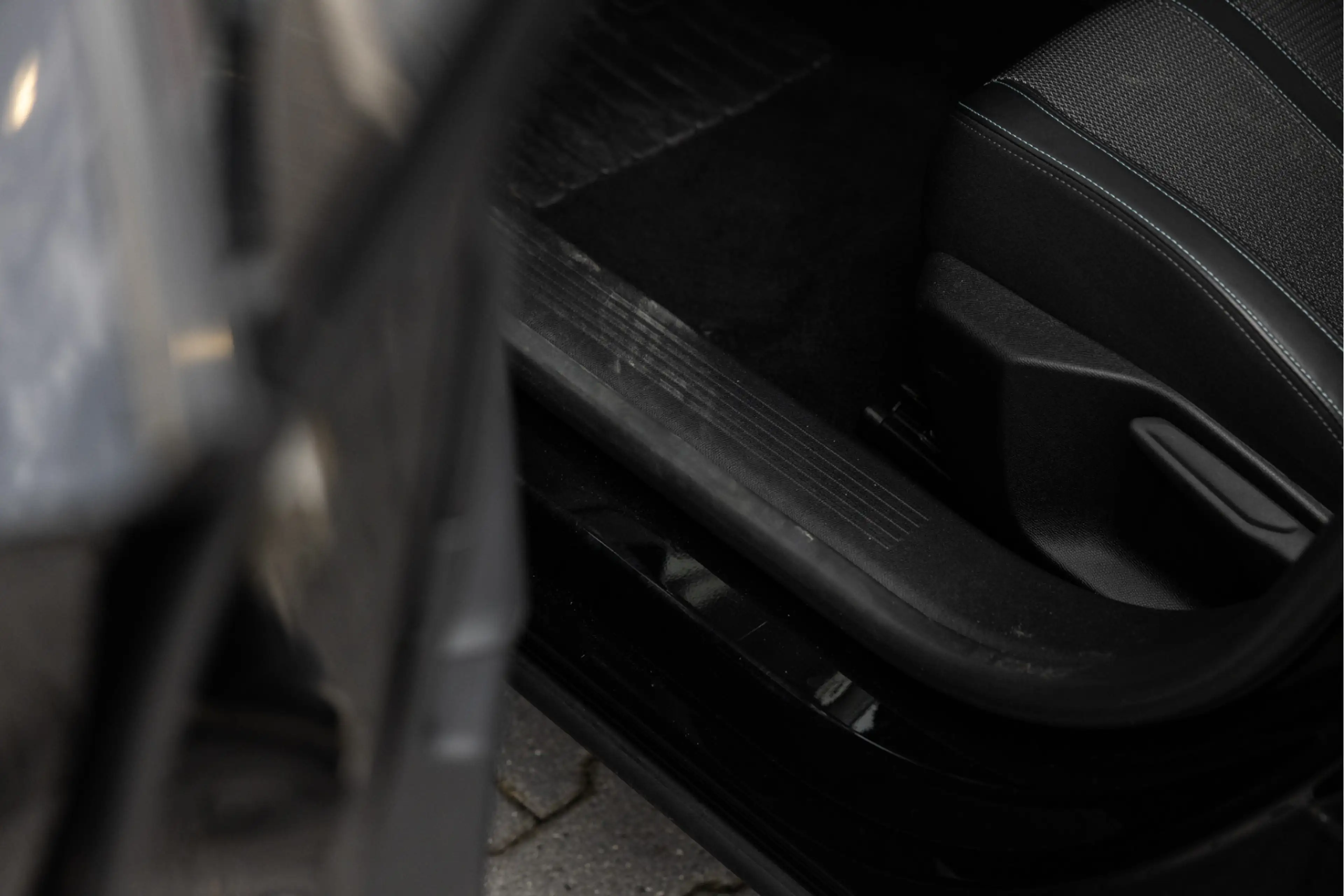 Peugeot 408 1.2 Hybrid 145 e-DCS6 Allure | Camera | 19" | ACC — photo 46