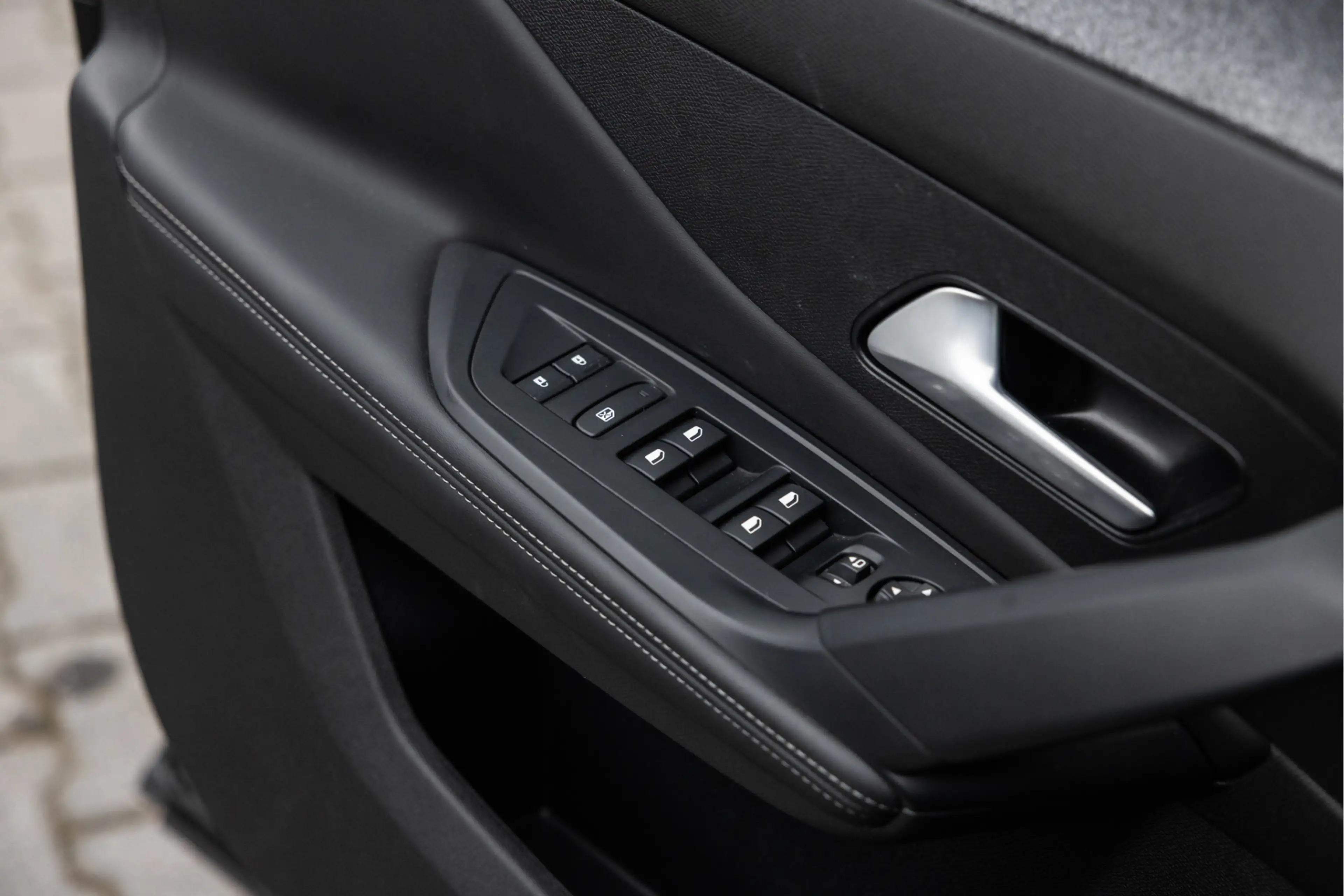 Peugeot 408 1.2 Hybrid 145 e-DCS6 Allure | Camera | 19" | ACC — photo 48