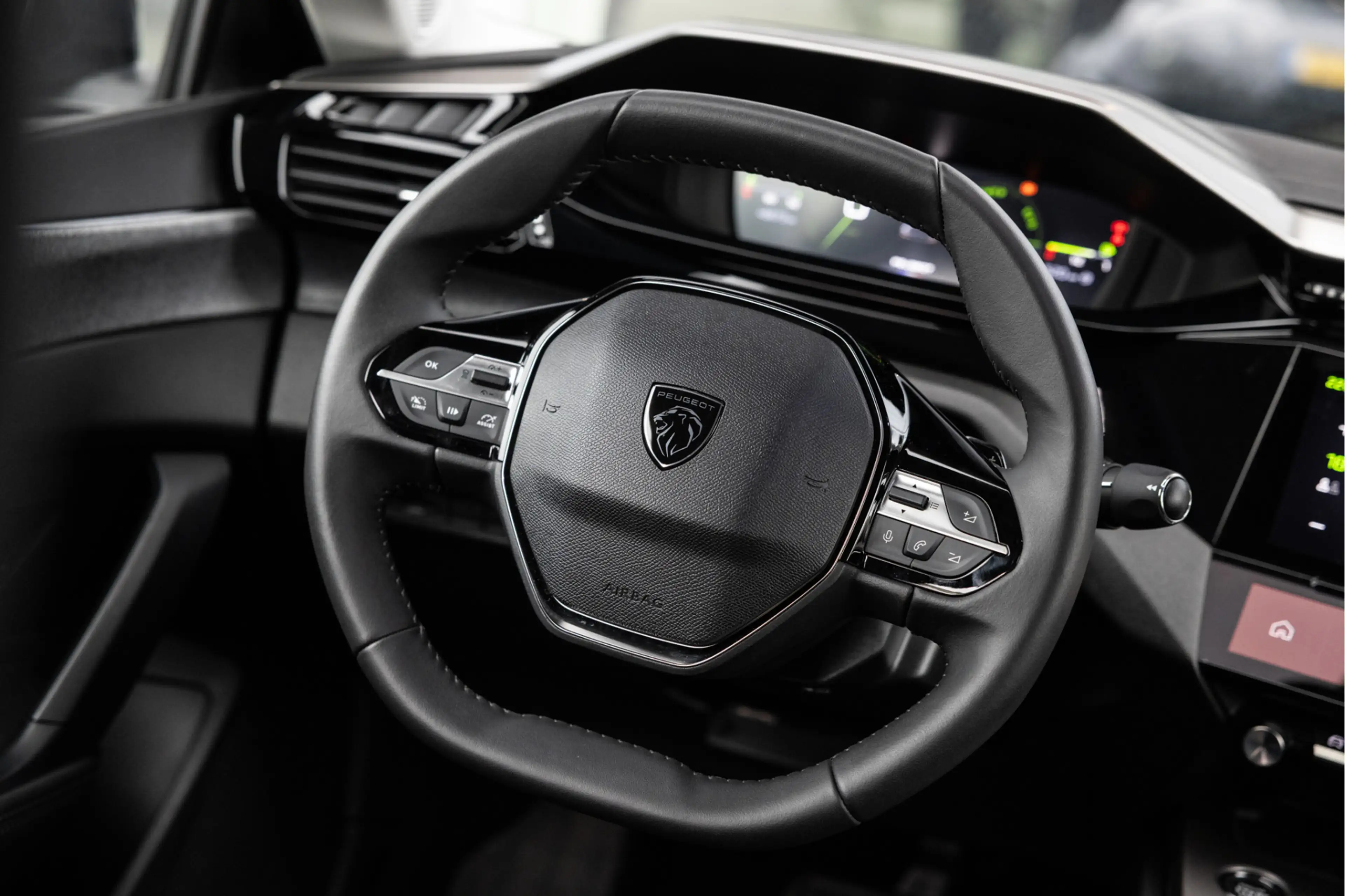 Peugeot 408 1.2 Hybrid 145 e-DCS6 Allure | Camera | 19" | ACC — photo 26