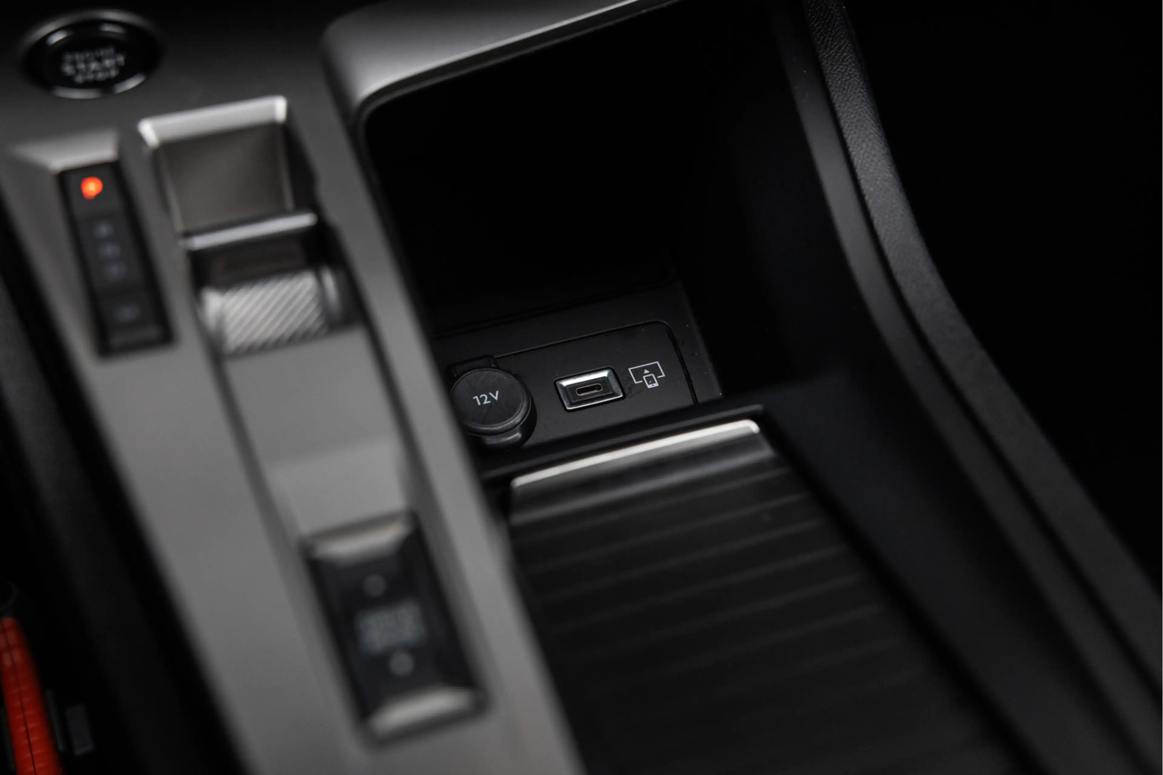 Peugeot 408 1.2 Hybrid 145 e-DCS6 Allure | Camera | 19" | ACC — photo 17