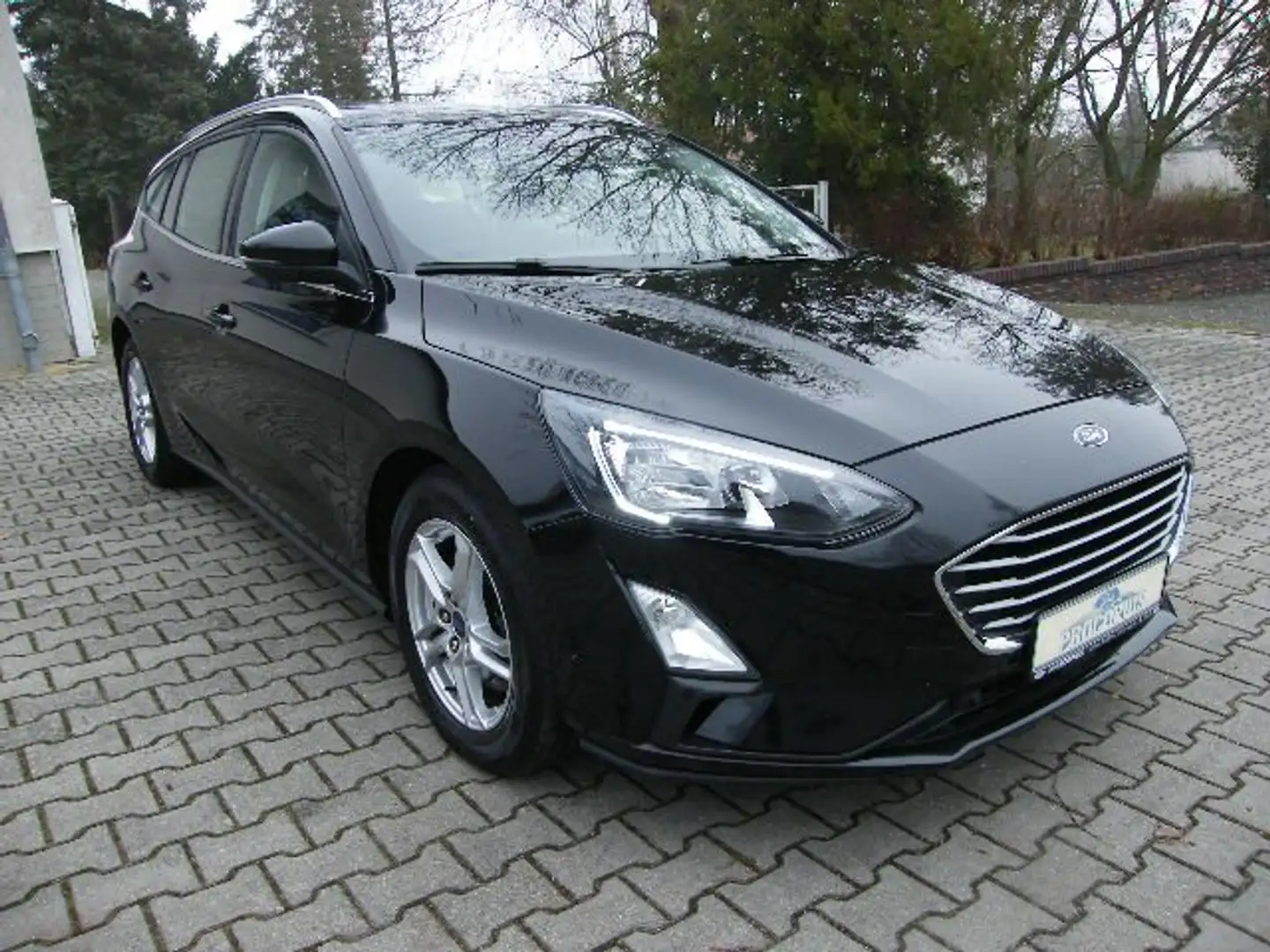 Ford Focus Focus Turnier Cool & Connect AUTOMATIC+WNTERPAKET! Schwarz - 1