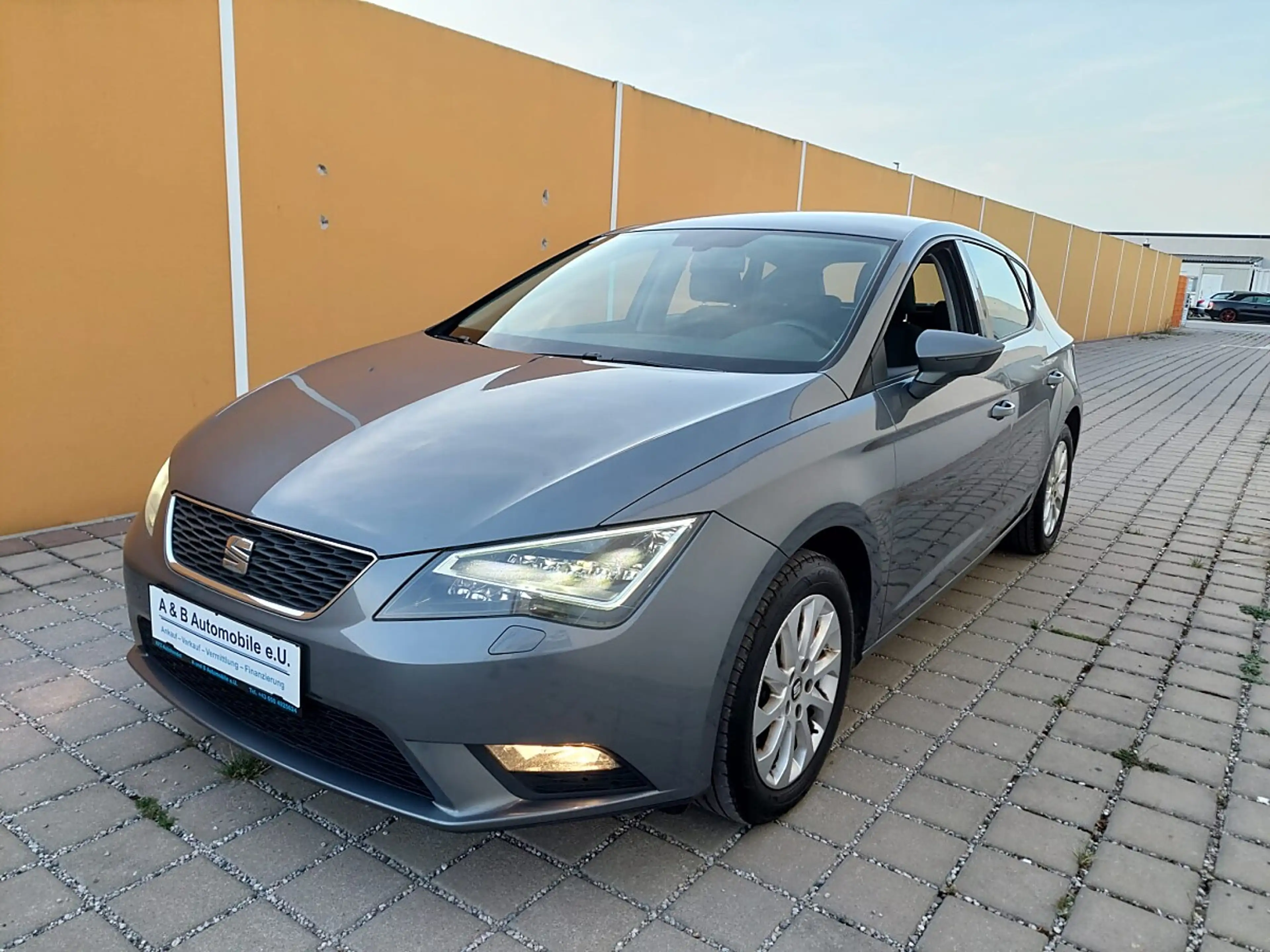 SEAT Leon Style 1,6 TDI CR Start-Stopp — photo 2