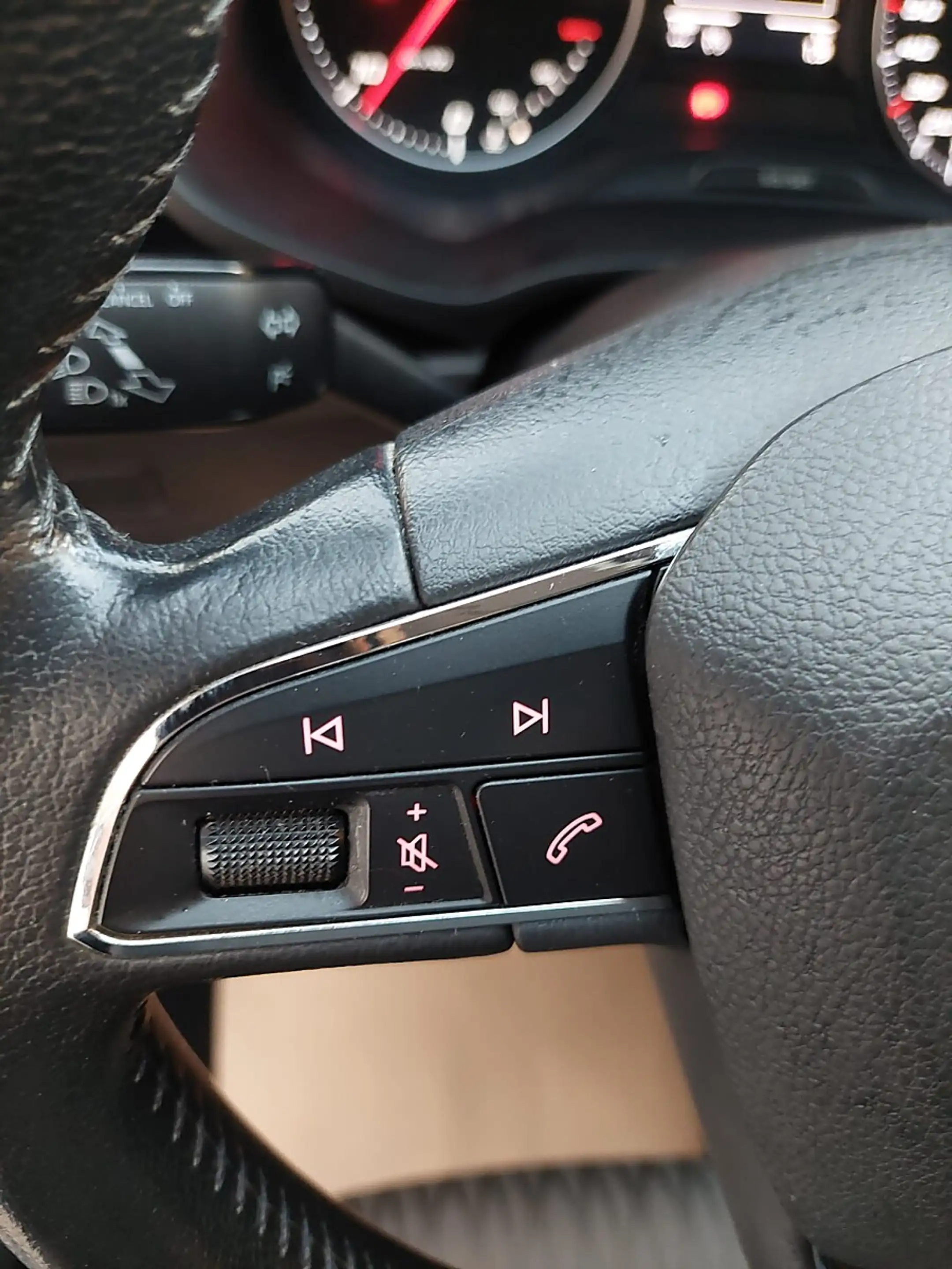 SEAT Leon Style 1,6 TDI CR Start-Stopp — photo 12