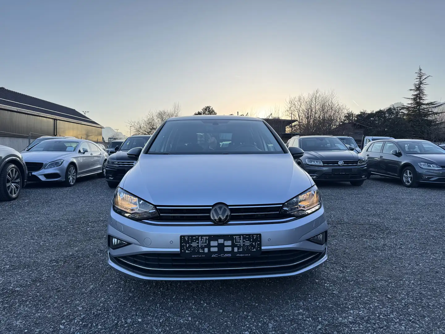 Volkswagen Golf Sportsvan Join Grau - 2