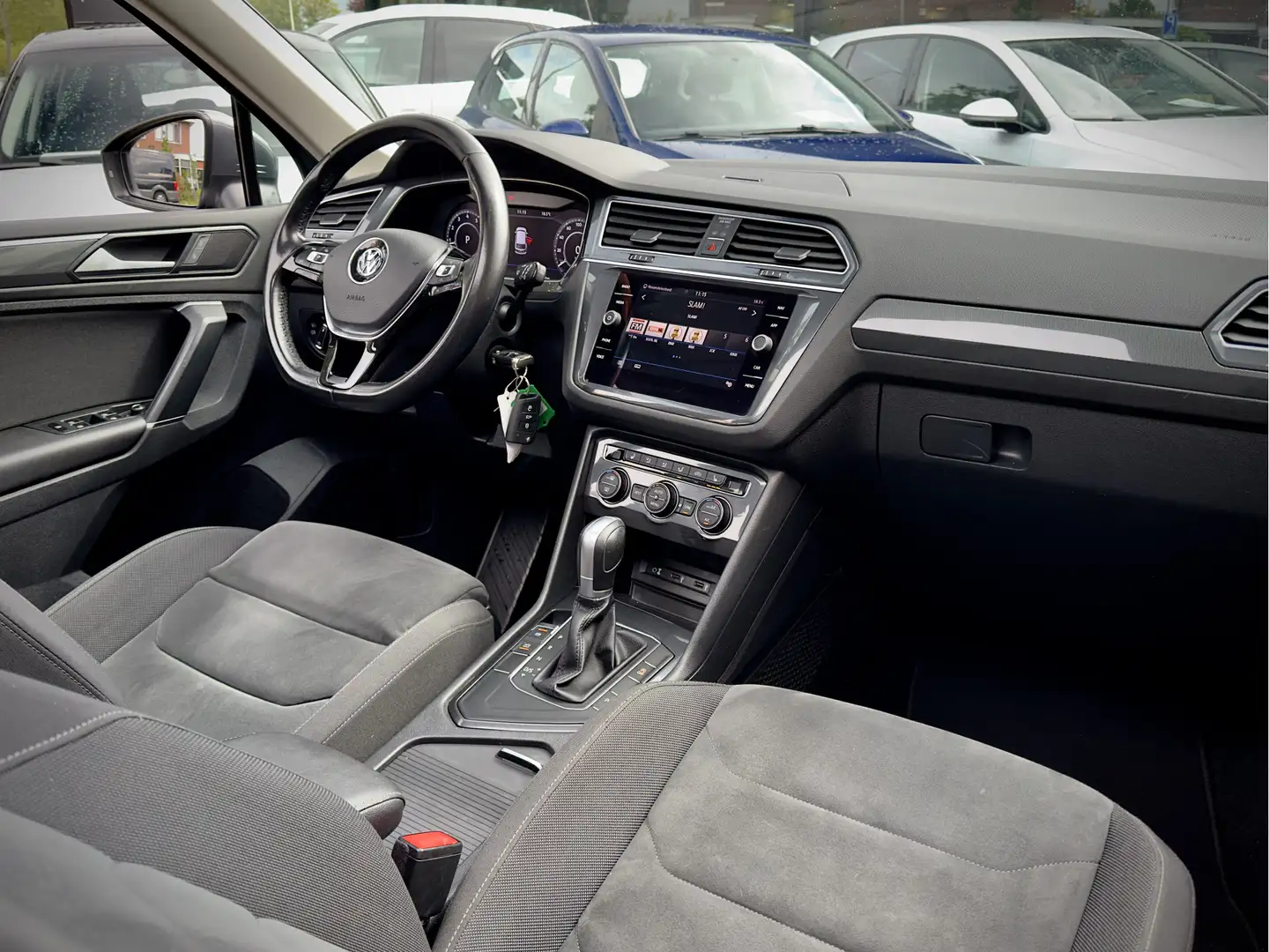 Volkswagen Tiguan 1.4 TSI AUT6 ACT HIGHLINE PANODAK NAVI DIGI-DASH P Grijs - 2