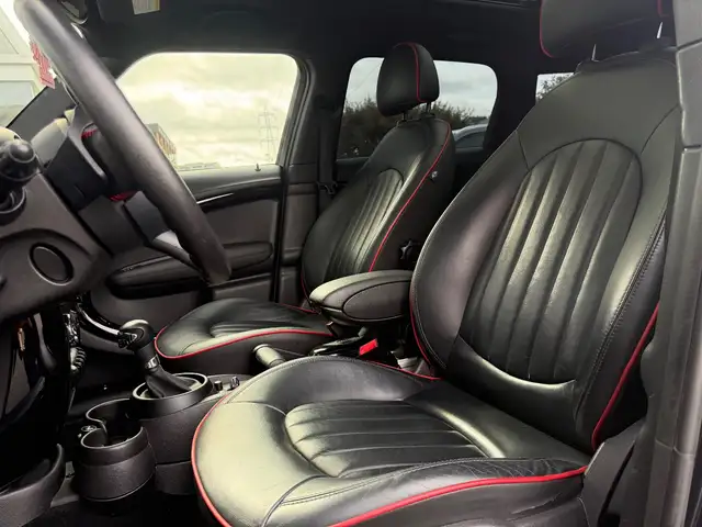 Mini Countryman view 9