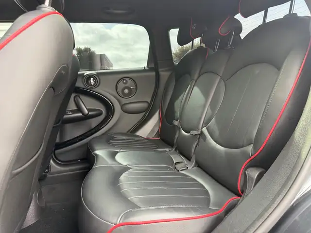 Mini Countryman view 12