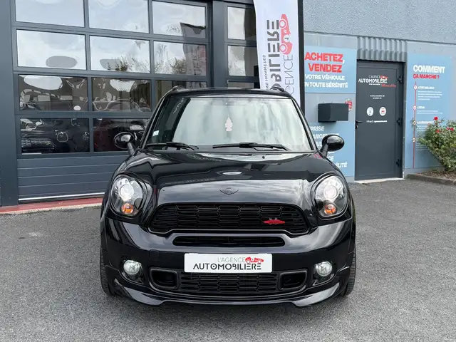 Mini Countryman view 3