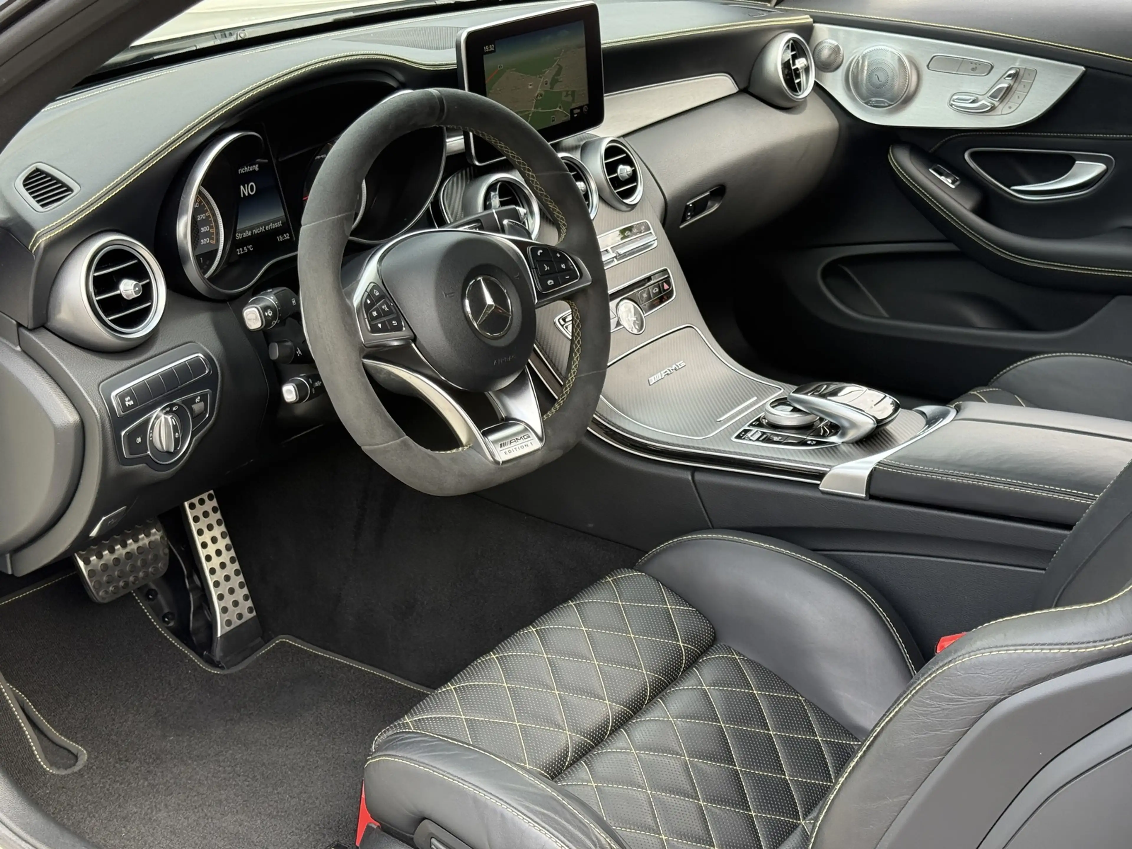 Mercedes-Benz C 63 AMG C S EDITION KERAMIK*BURMESTER*KAMERA*PERMORMANCE S — photo 2
