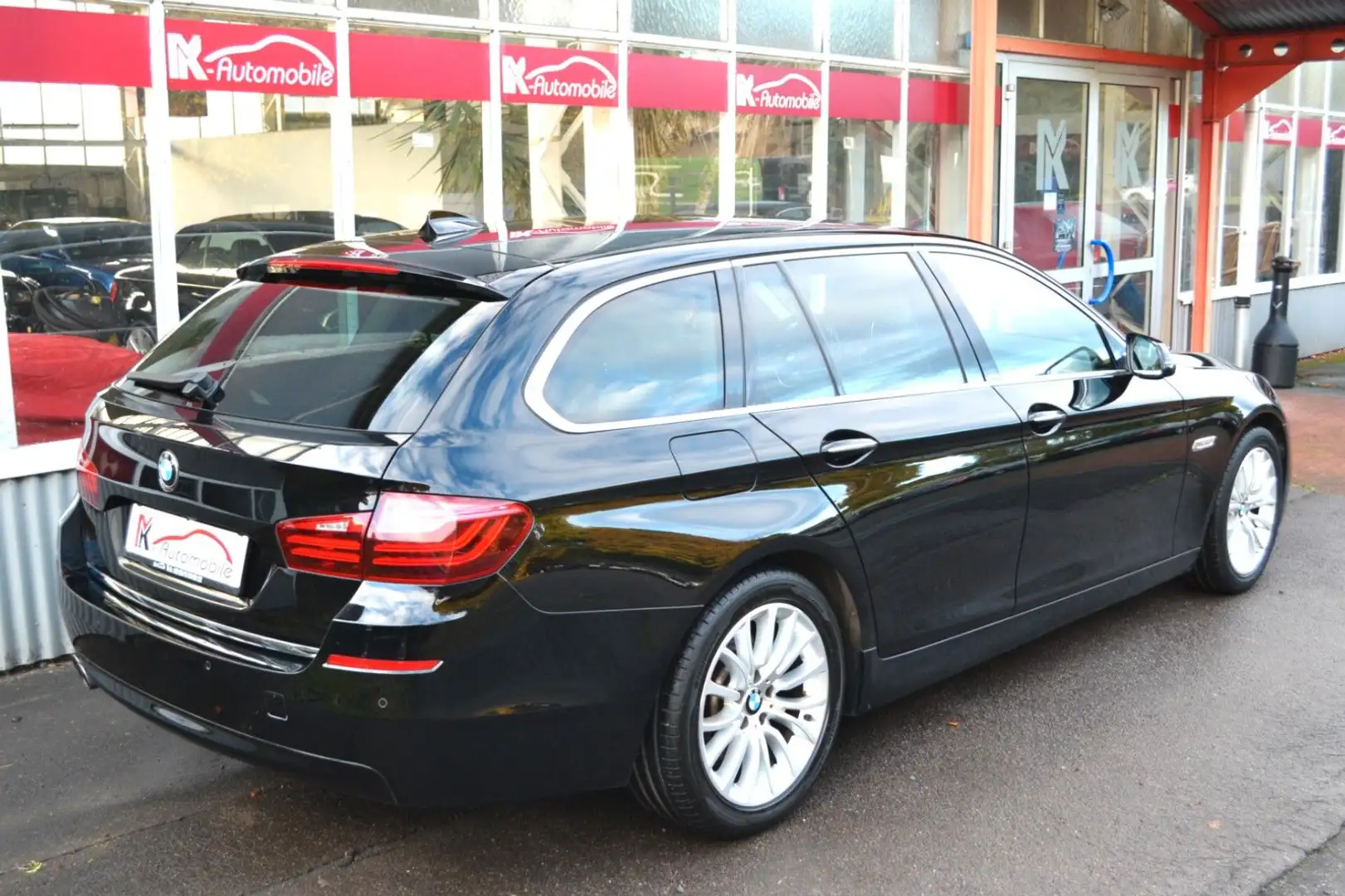 BMW 520 d Touring Luxury Line/2.Hd./Leder/Navi/Head Noir - 2