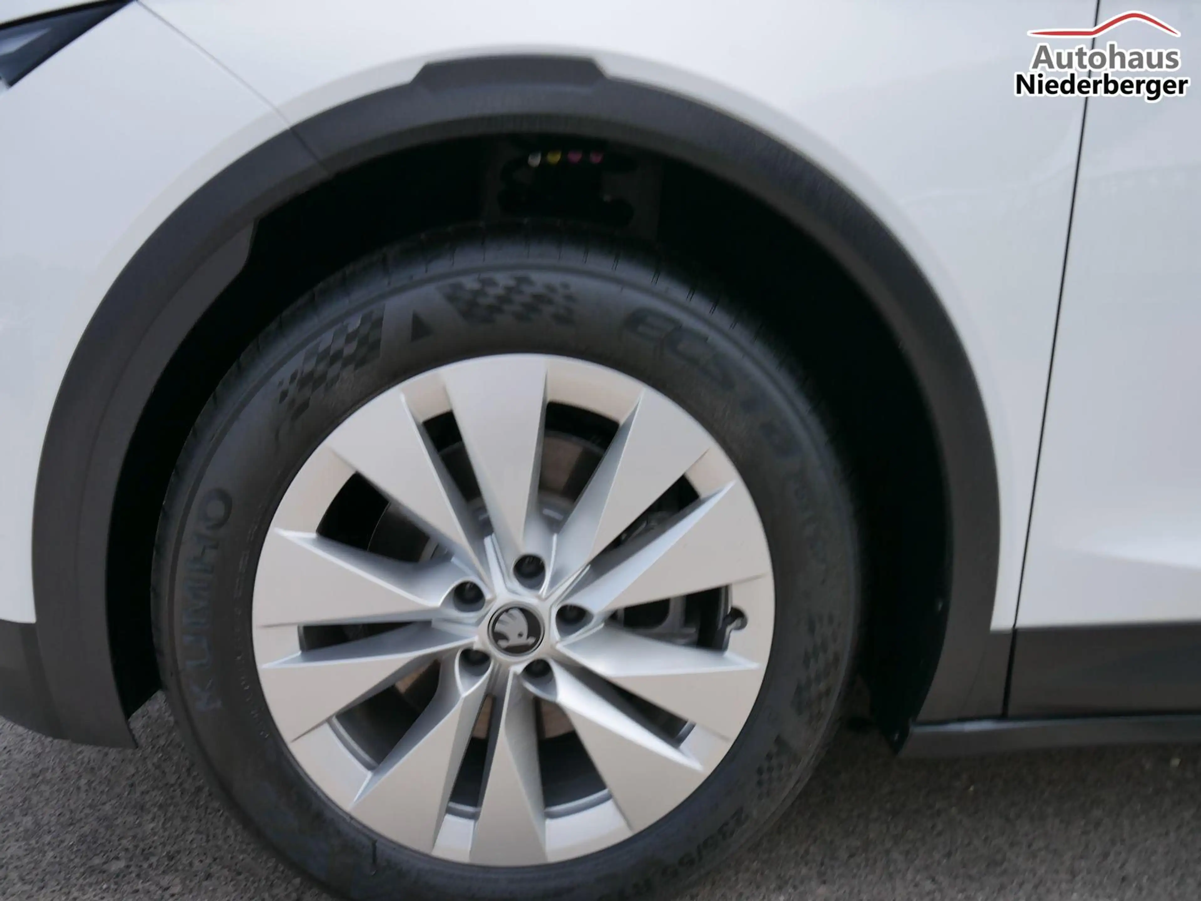 Skoda Elroq 60*ACC*PDC*LED*SHZ*KAMERA*TEMPOMAT*KLIMA*SMARTL... — photo 4