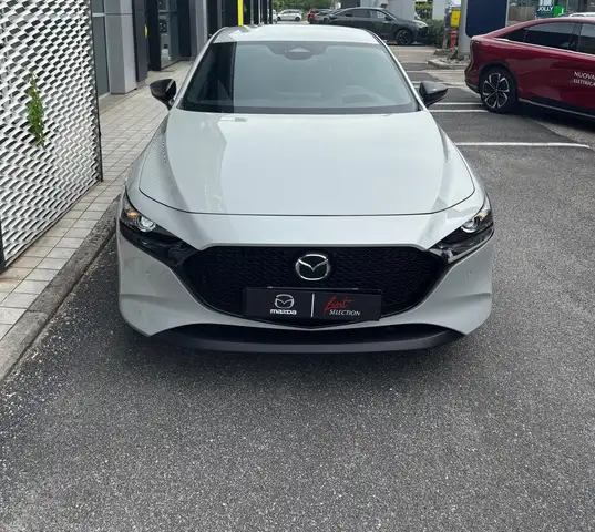Mazda 3 2.5L Skyactiv-G 140cv M Hybrid Homura 6AT
