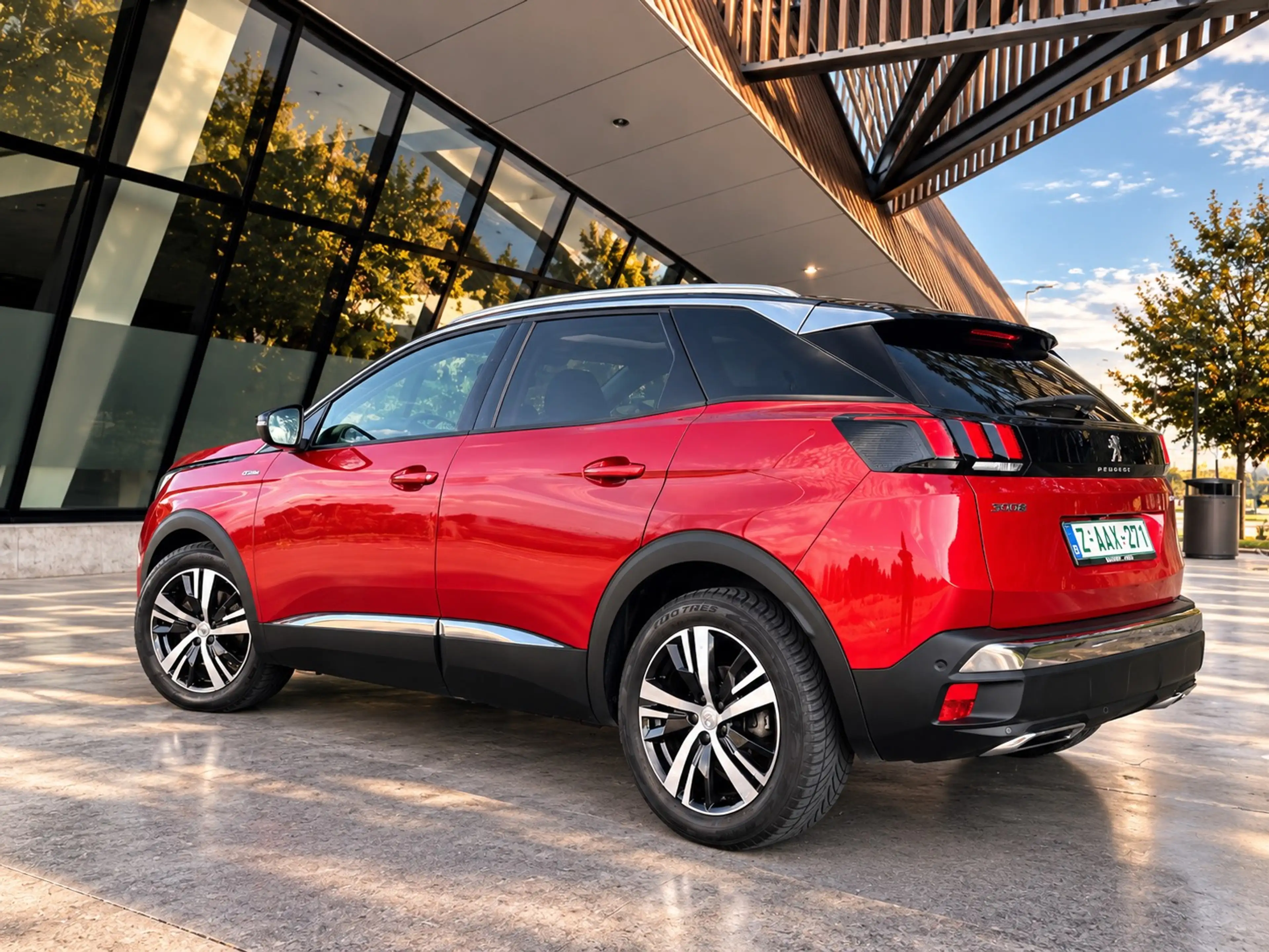 Peugeot 3008 3008 1.2 THP GT Line — photo 3