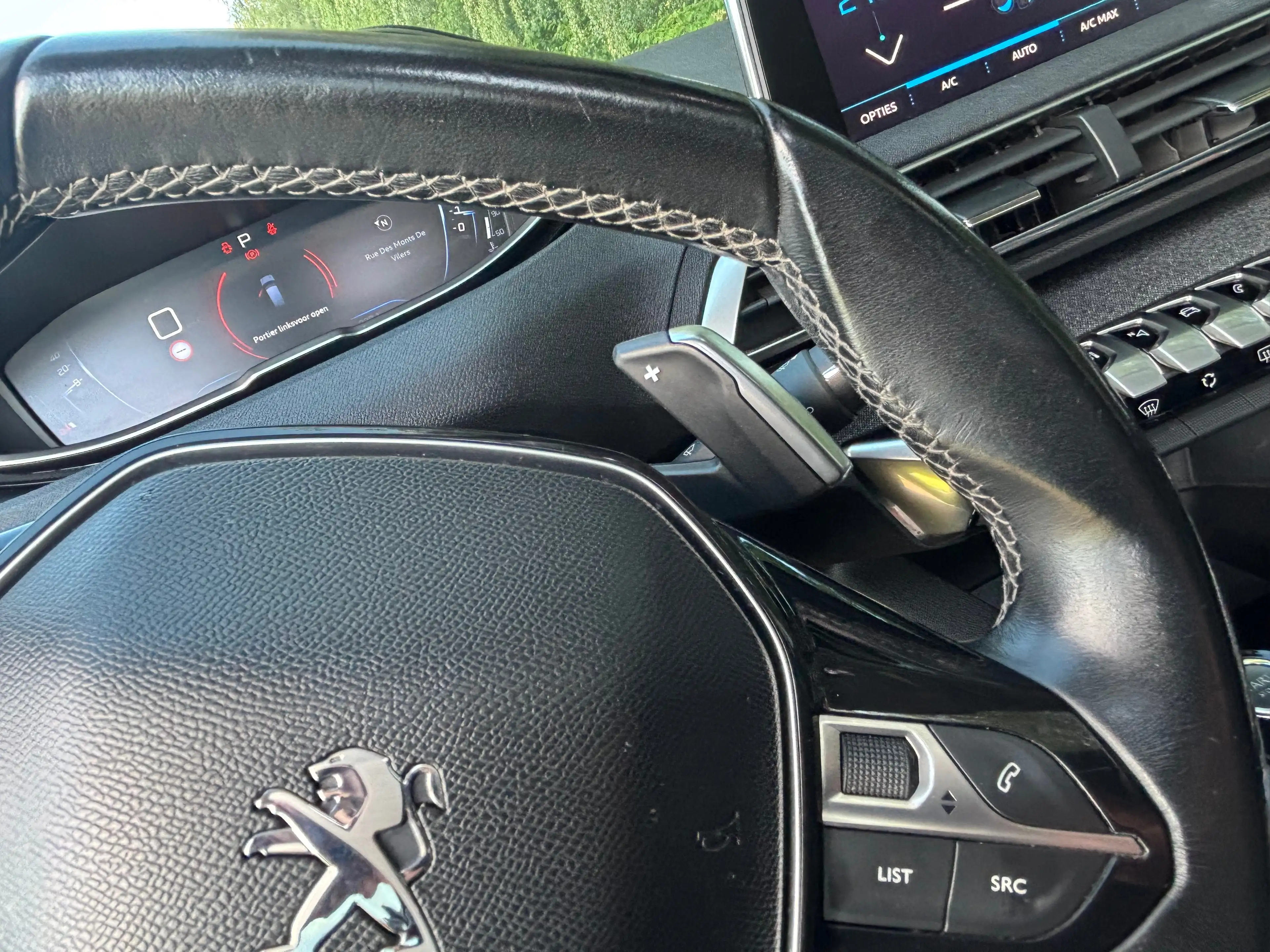 Peugeot 3008 3008 1.2 THP GT Line — photo 12