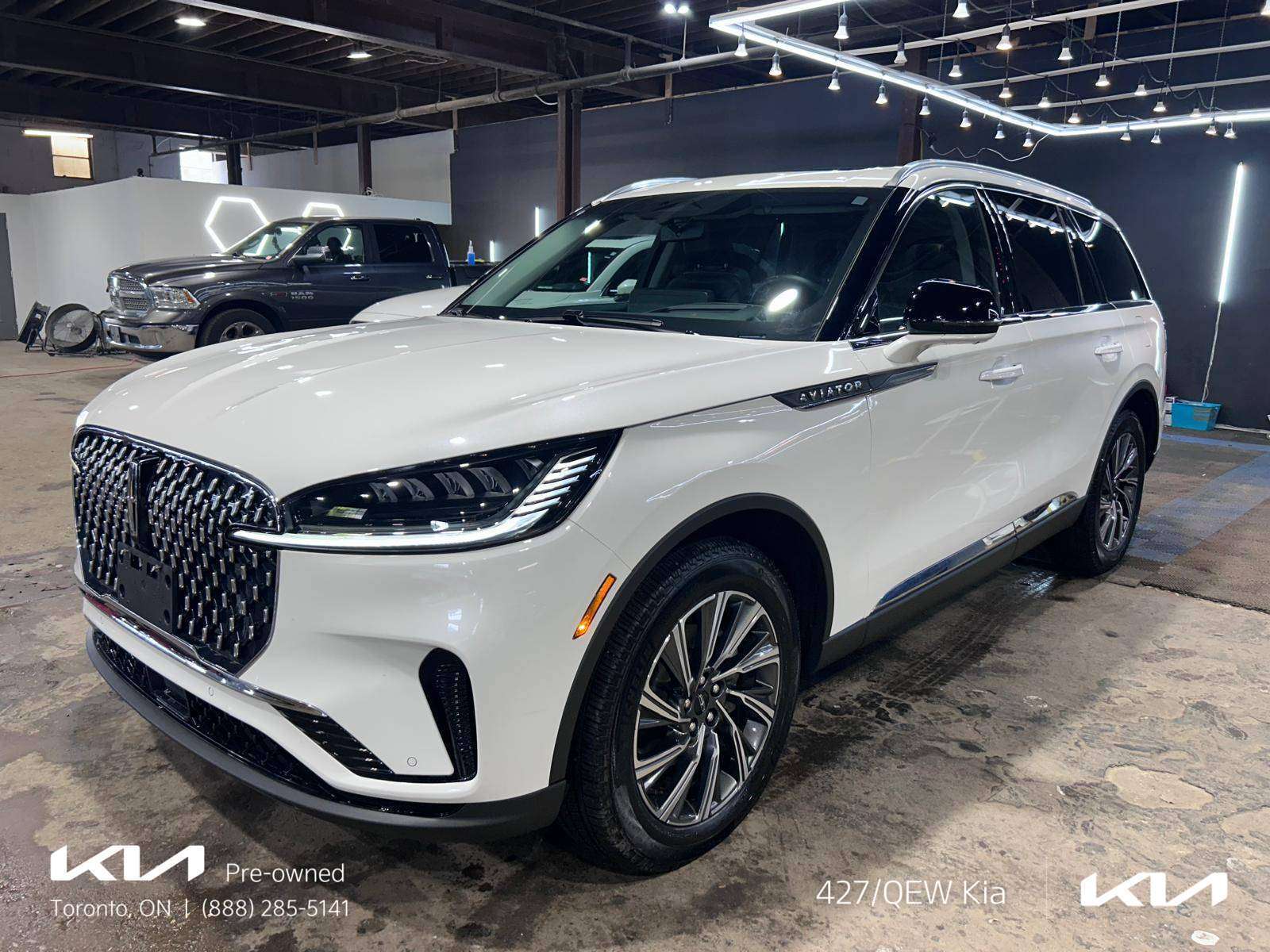 White 2025 Lincoln Aviator SUV / Crossover All-Wheel Drive Automatic