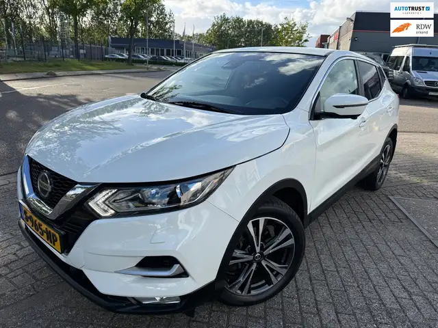 2019 Nissan Qashqai in White for sale