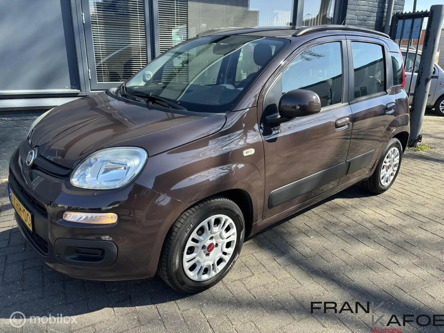 Fiat Panda 0.9 TwinAir Pop Airco Afst.bed.CV Elek.ramen Bruin - 1