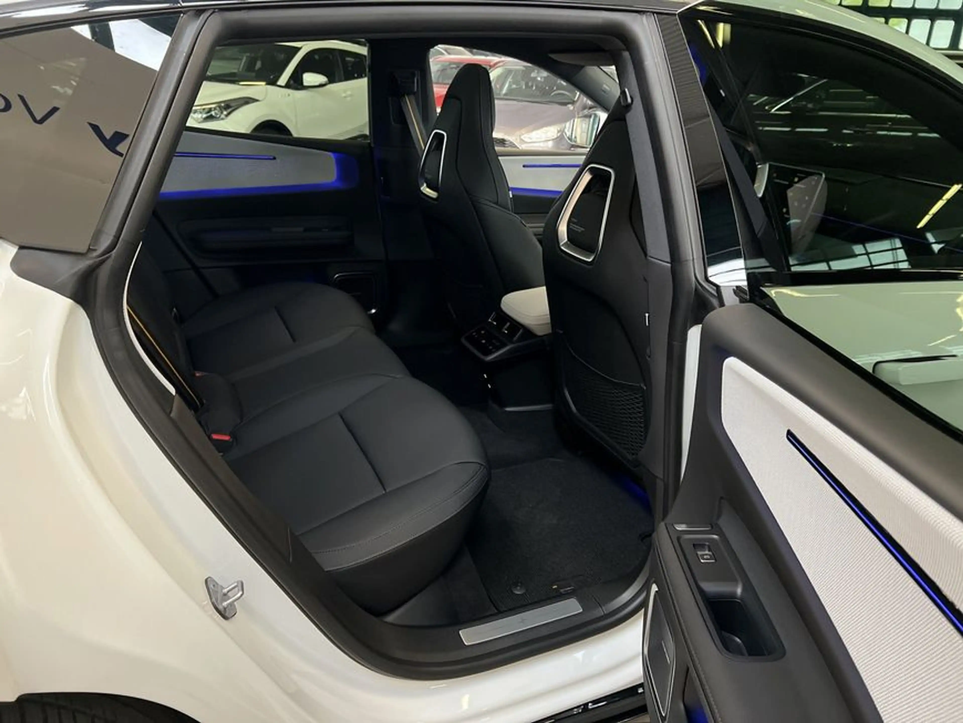 Polestar 4 Single-Motor Glasd 21'' Pilot- Pro- Plus-Paket M — photo 22