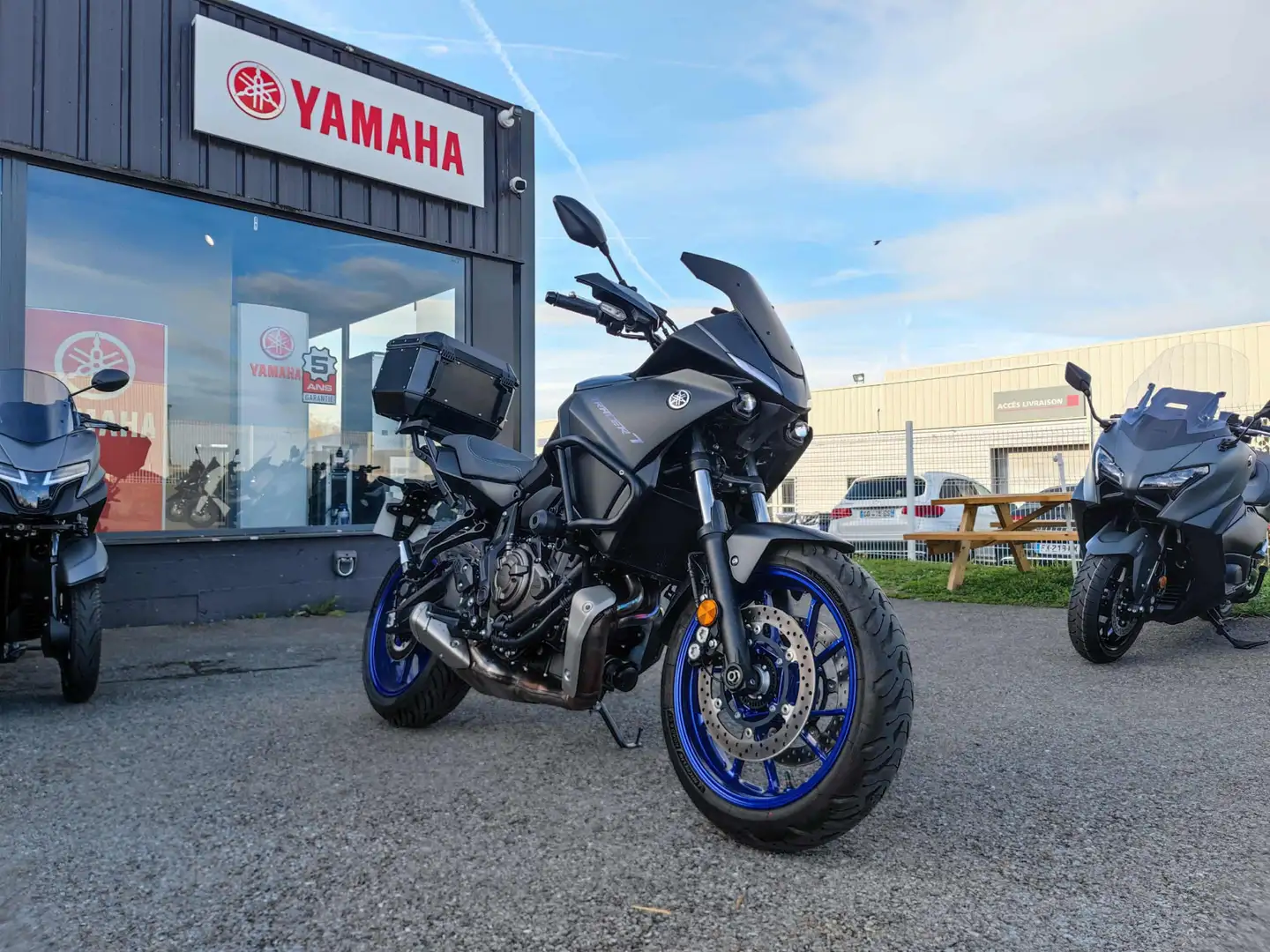 Yamaha Tracer 7 Schwarz - 1