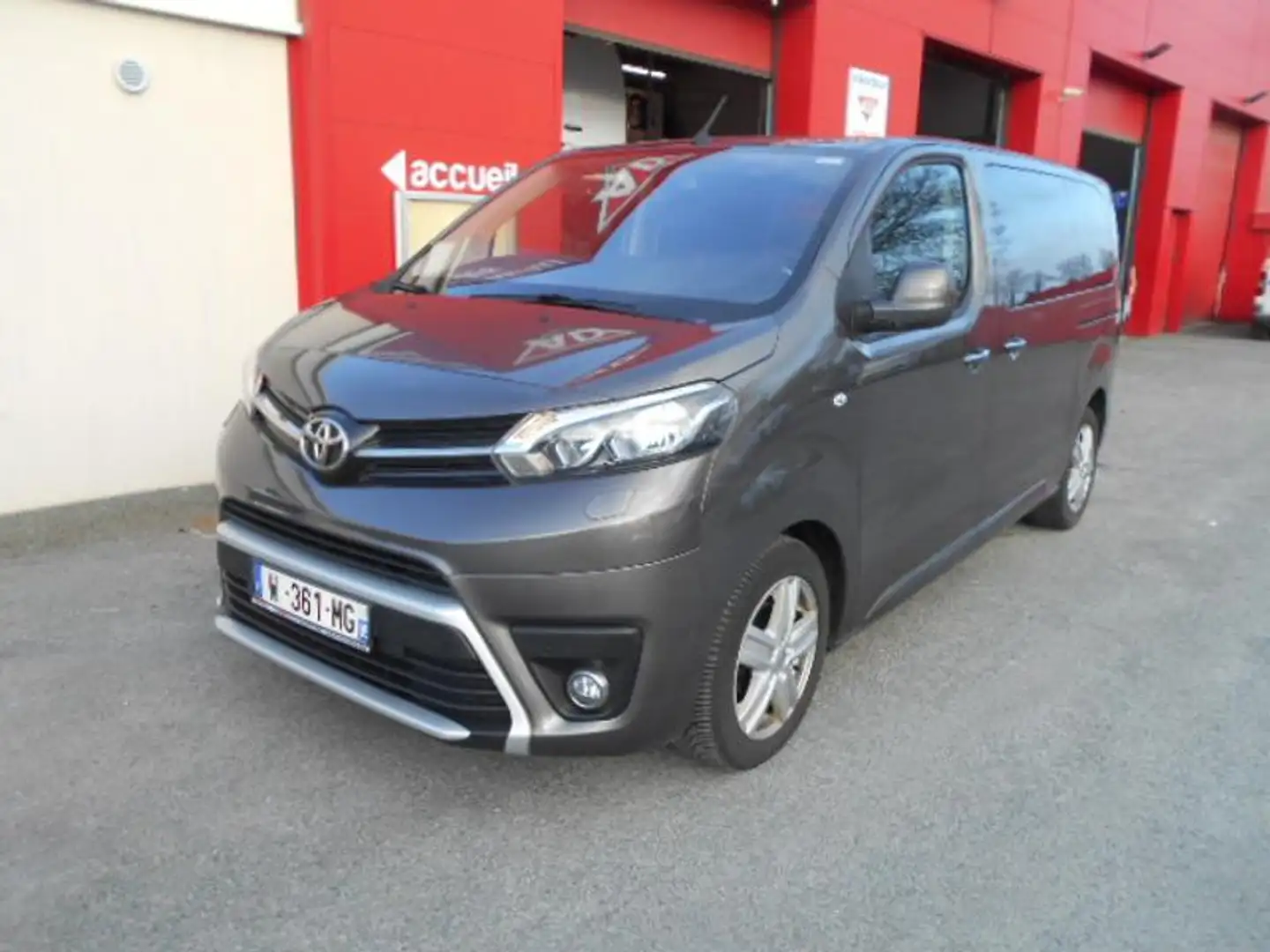 Toyota Proace Medium 2.0 180 D4D BVA EXECUTIVE - 1