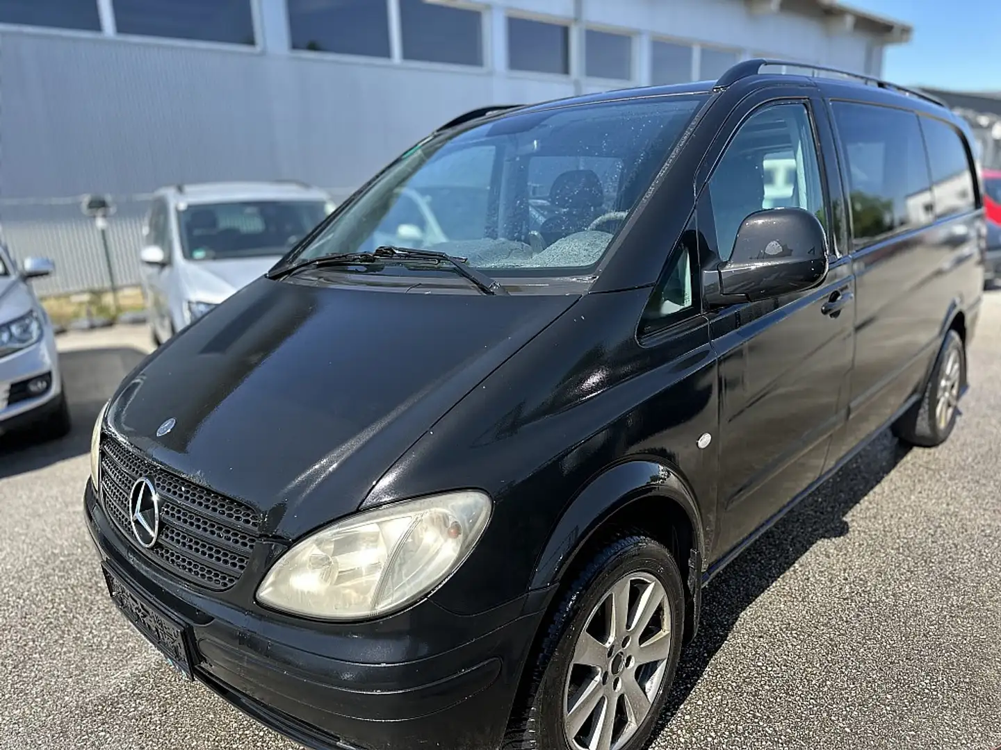 Mercedes-Benz Vito Vito 115 CDI HD lang Aut. Doka 5 Sitzer Schwarz - 1