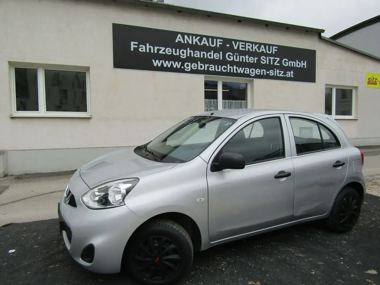 Nissan Micra Mouse Silber - 1
