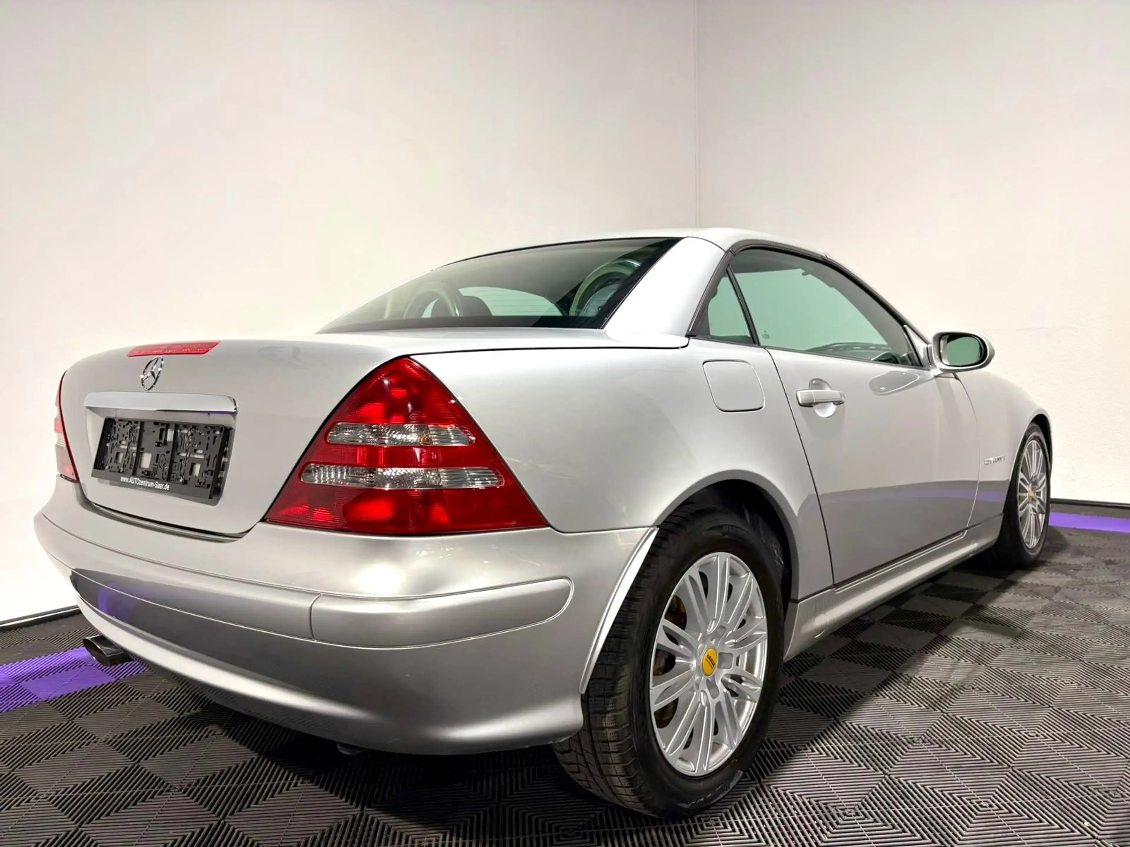 Mercedes-Benz SLK 200 KOMPRESSOR Final Edition — photo 8