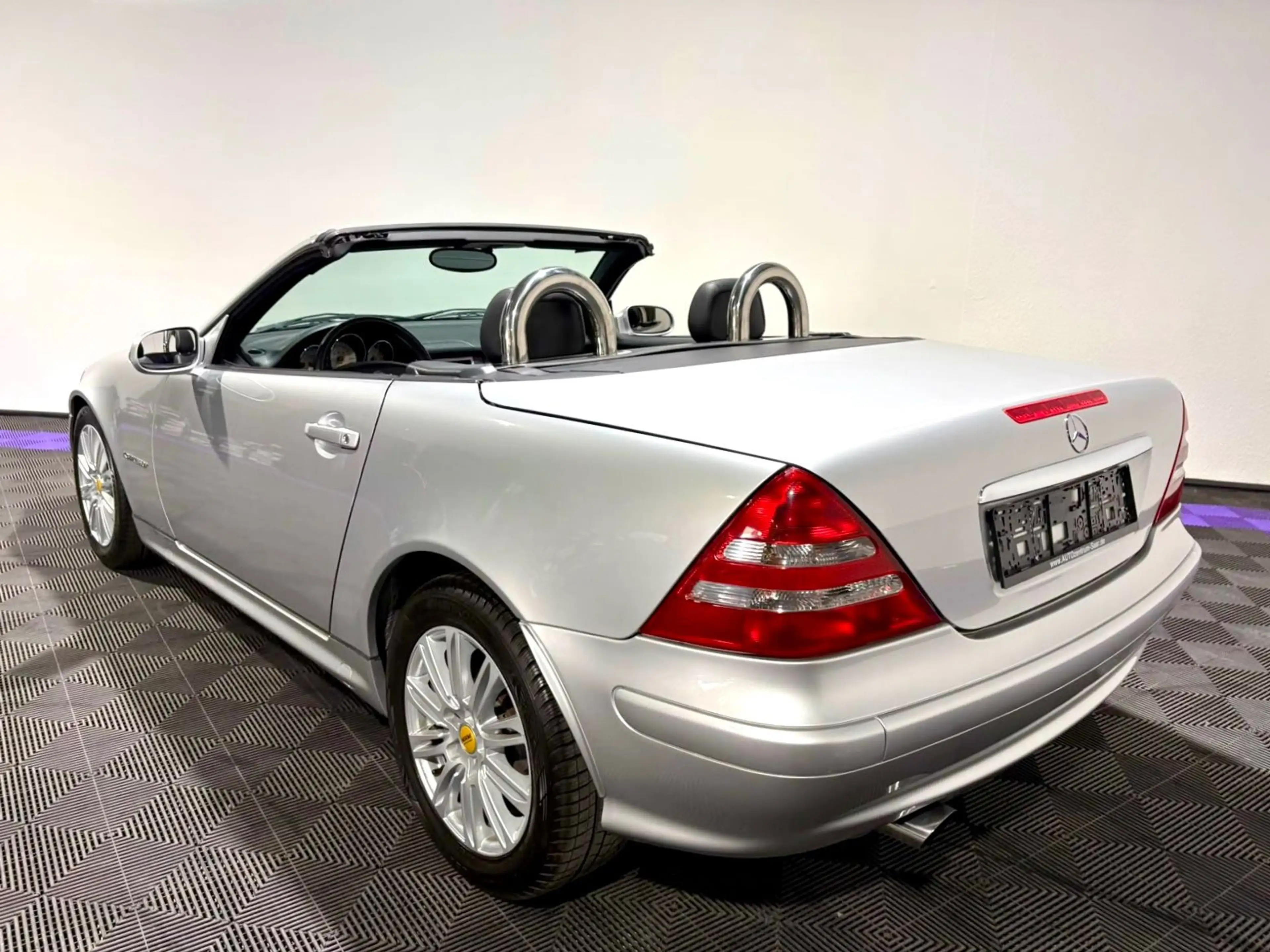 Mercedes-Benz SLK 200 KOMPRESSOR Final Edition — photo 6