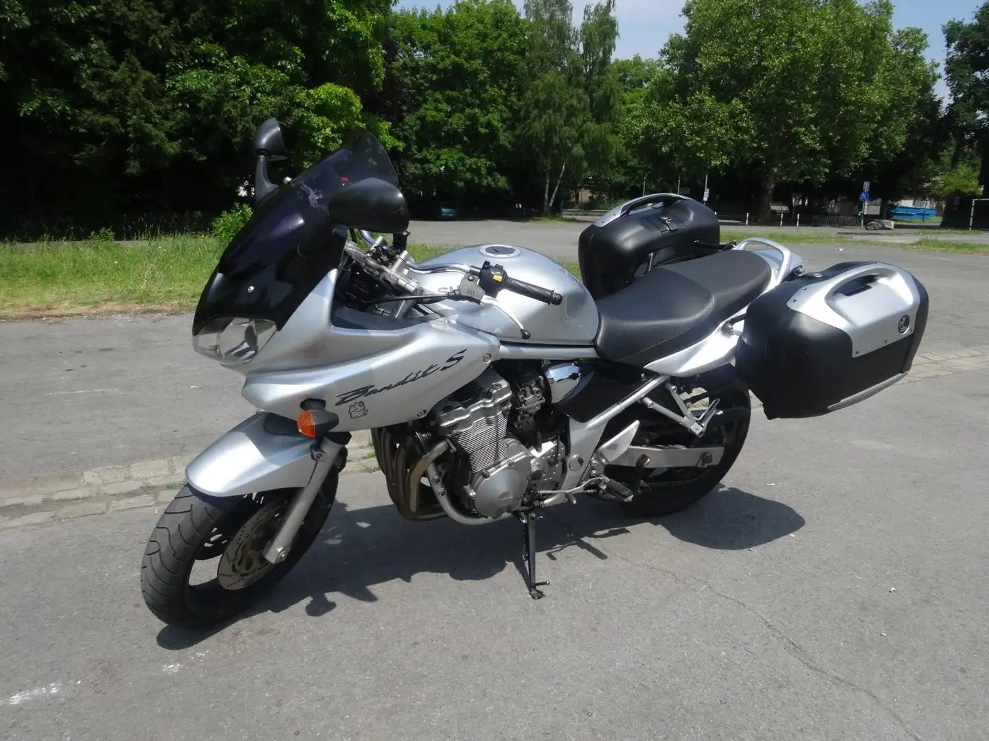 Suzuki GSF 600 S Bandit mit Koffern Argento - 1