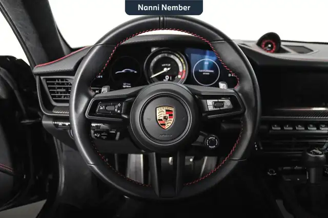 Porsche 911 view 9