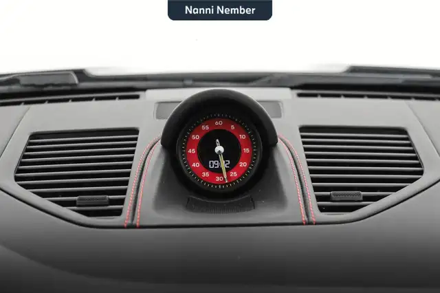 Porsche 911 view 18
