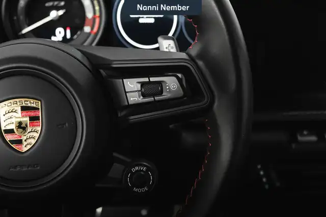 Porsche 911 view 17