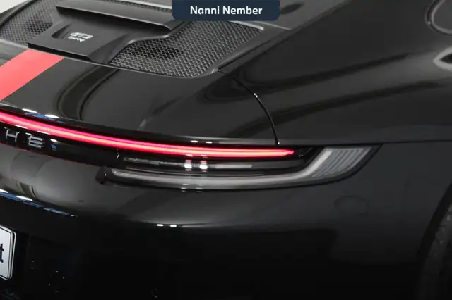 Porsche 911 view 6