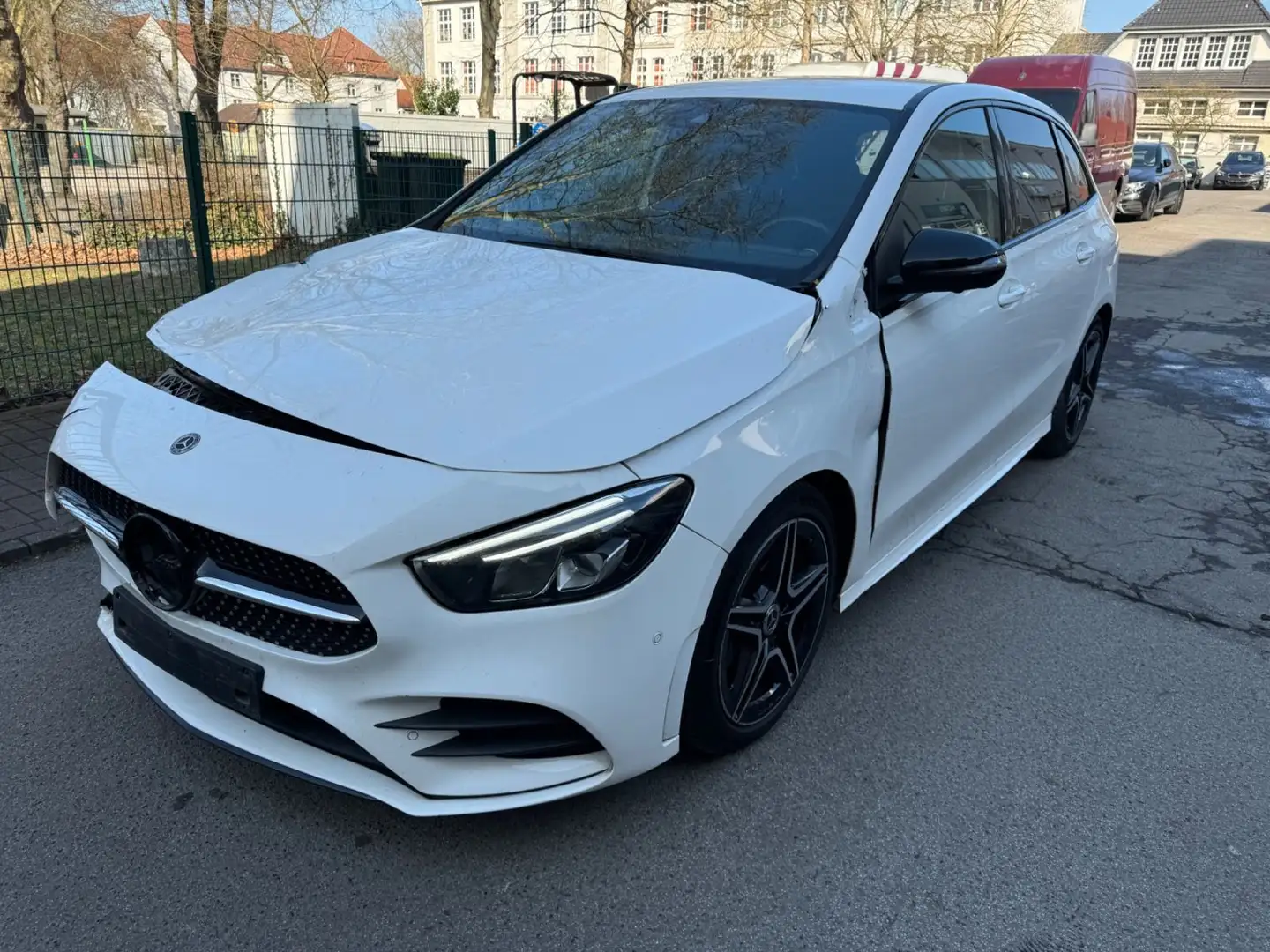 Mercedes-Benz B 220 d 8G AMG Night LED 360° MBUX Digital Tacho Blanc - 1