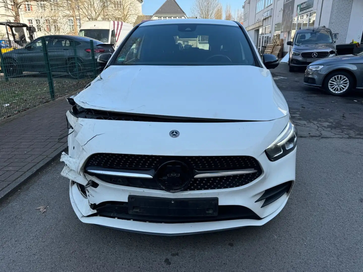 Mercedes-Benz B 220 d 8G AMG Night LED 360° MBUX Digital Tacho Blanc - 2
