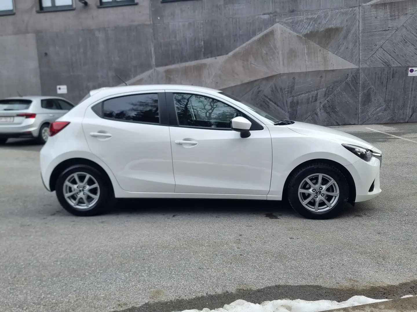 Mazda 2 Mazda2 G90 Attraction **AUTOMATIC**WENIG-KM** Weiß - 2