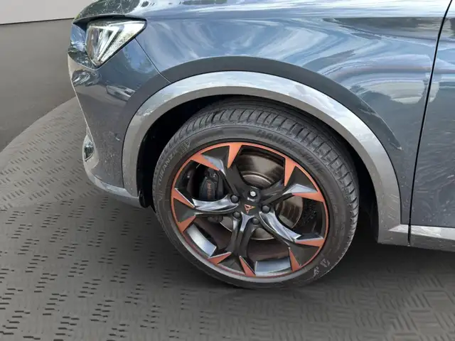 Cupra Formentor view 7