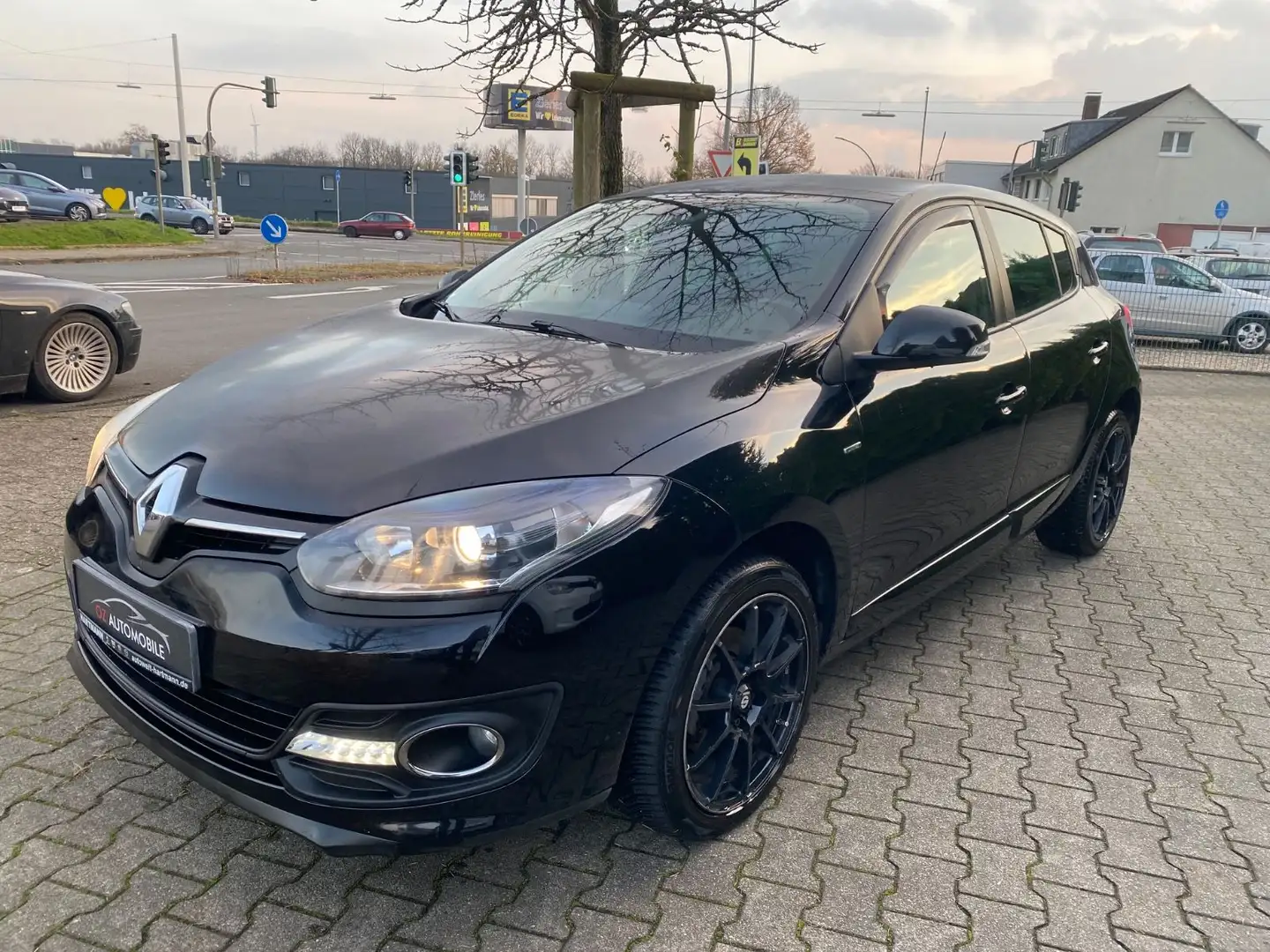 Renault Megane LIMITED ENERGY TCe 115 Navi//S.Assistent Schwarz - 2