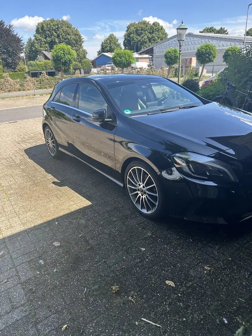 Mercedes-Benz A 220 d 4Matic 7G-DCT Fekete - 2