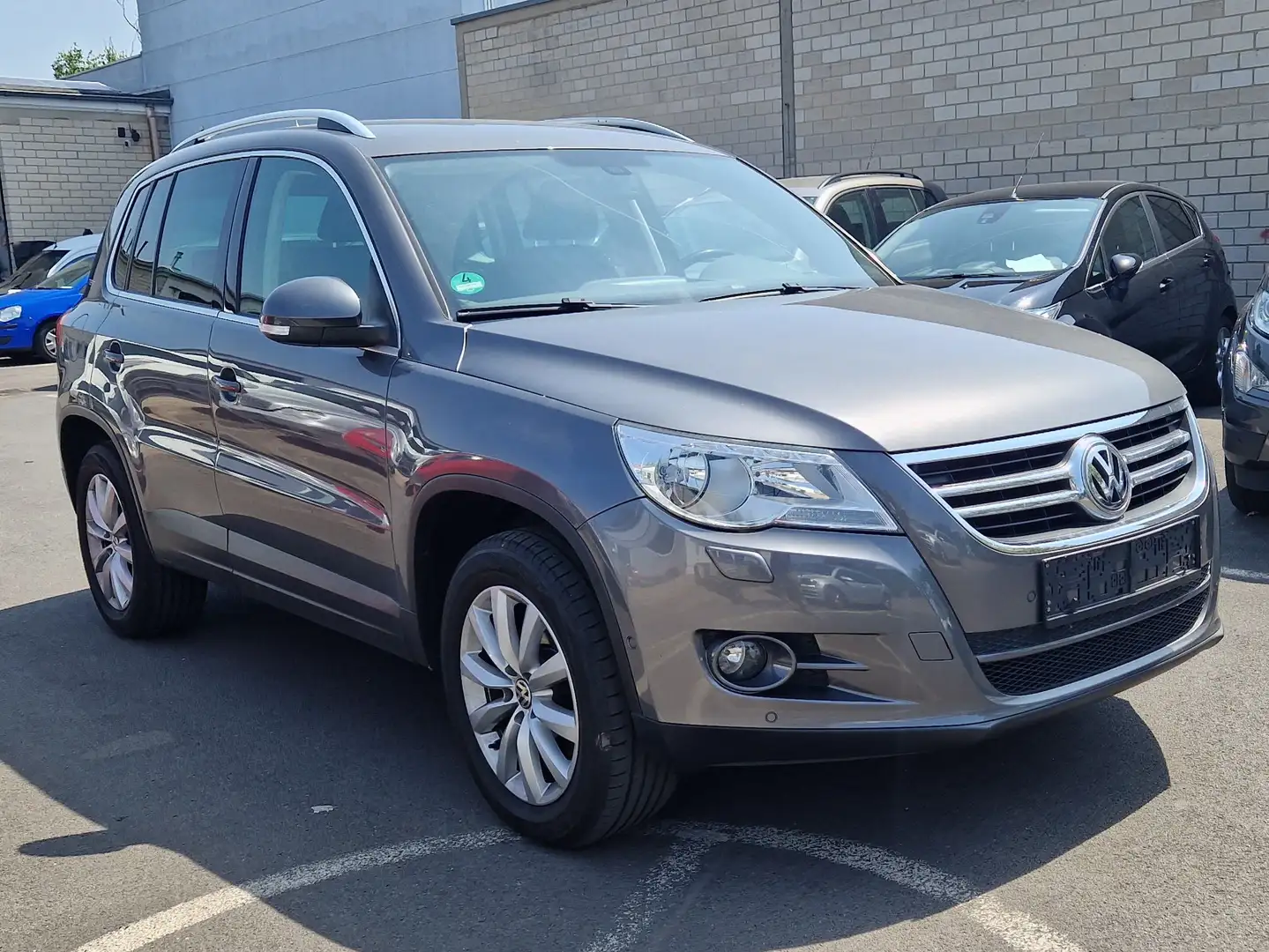 Volkswagen Tiguan Team 4Motion Grau - 2