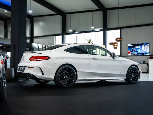 Mercedes-Benz C Class view 5