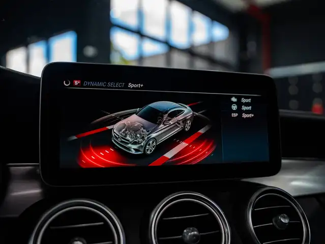 Mercedes-Benz C Class view 15