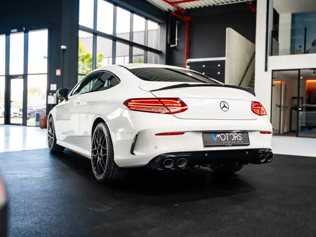 Mercedes-Benz C Class view 4