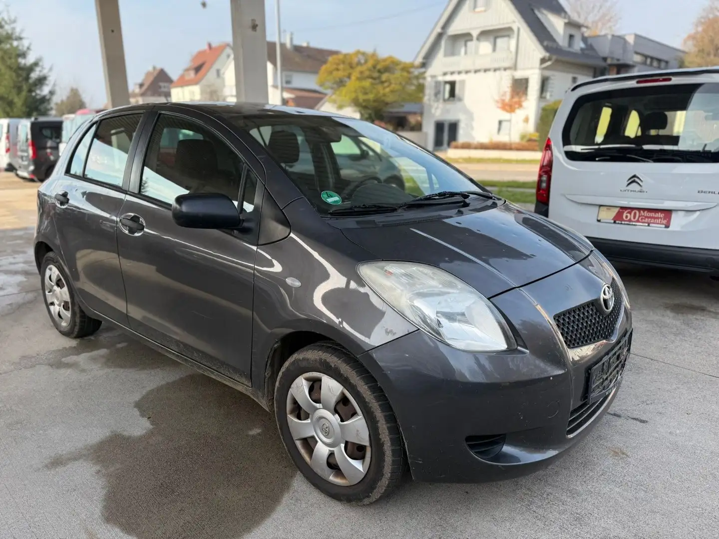 Toyota Yaris Basis KLIMA*TÜV 06/2026 Gris - 1