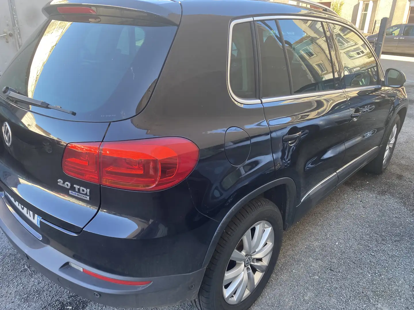 Volkswagen Tiguan 2.0 TDI 140 FAP BlueMotion Technology Sportline - 2